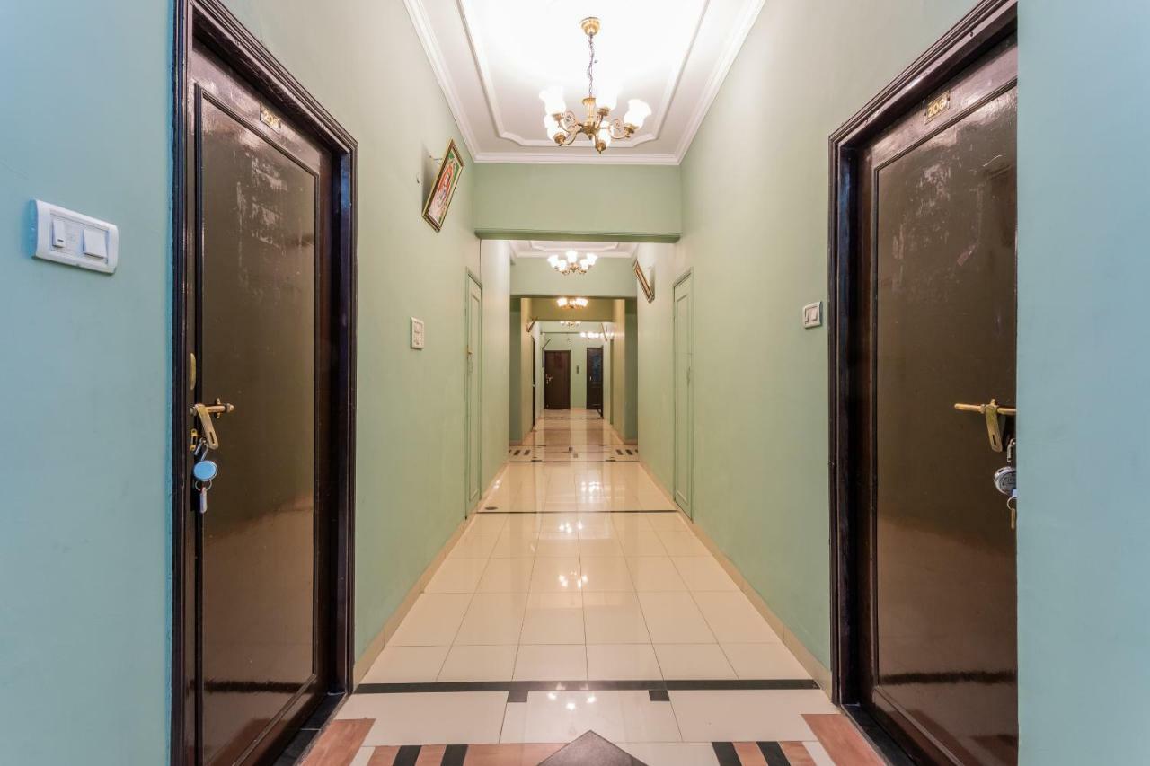 Oyo 38142 Girdhar Mahal Hotel Indore Exterior foto